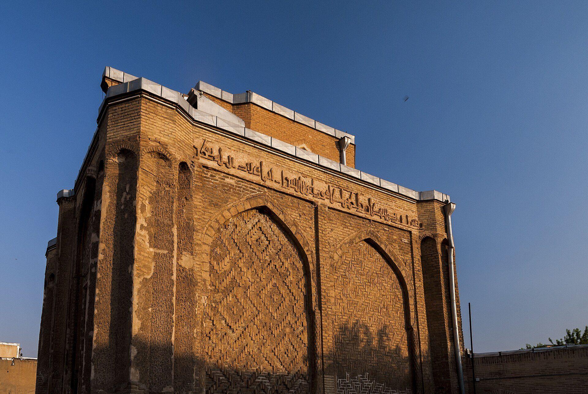 گنبد علویان