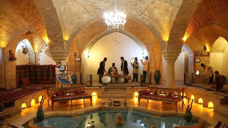 رستوران حمام قلعه — همدان